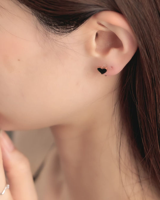 【18KGP】ブラックハートチタンイヤリング ND