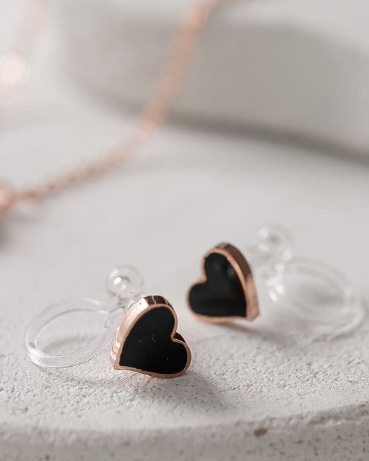 【18KGP】ブラックハートチタンイヤリング ND